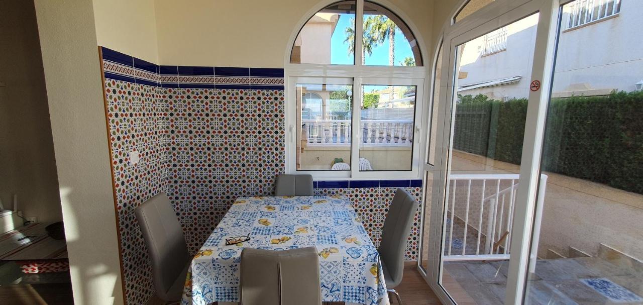 Ferienwohnung Torrevieja Buitenkant foto